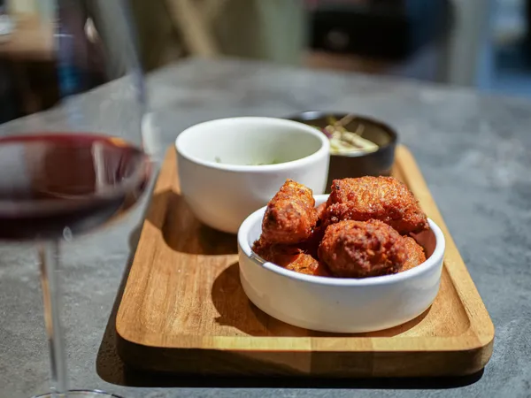 Dégustez des accords vins et tapas