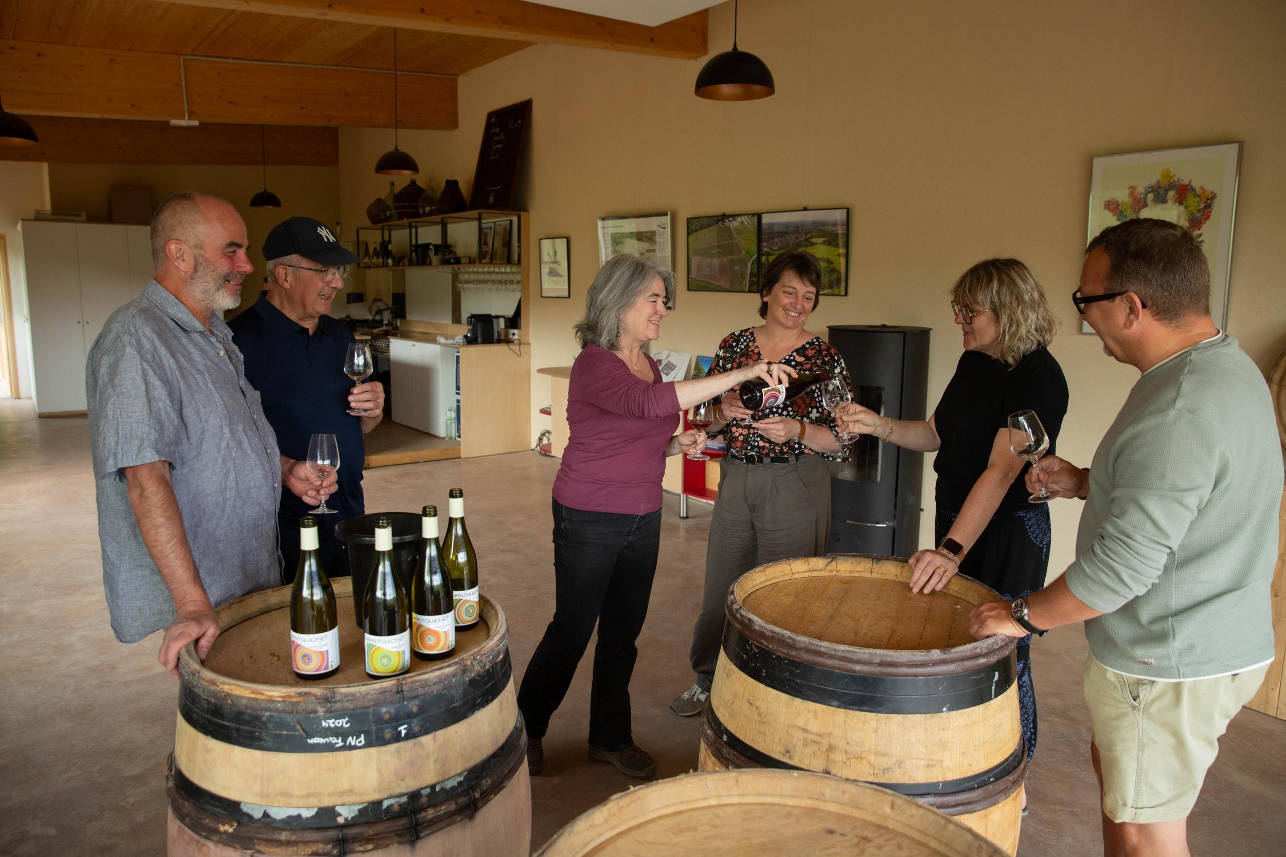 Visitez des vignes et dégustez du vin avec Pierric et Maura - Image n°9 - Wecandoo