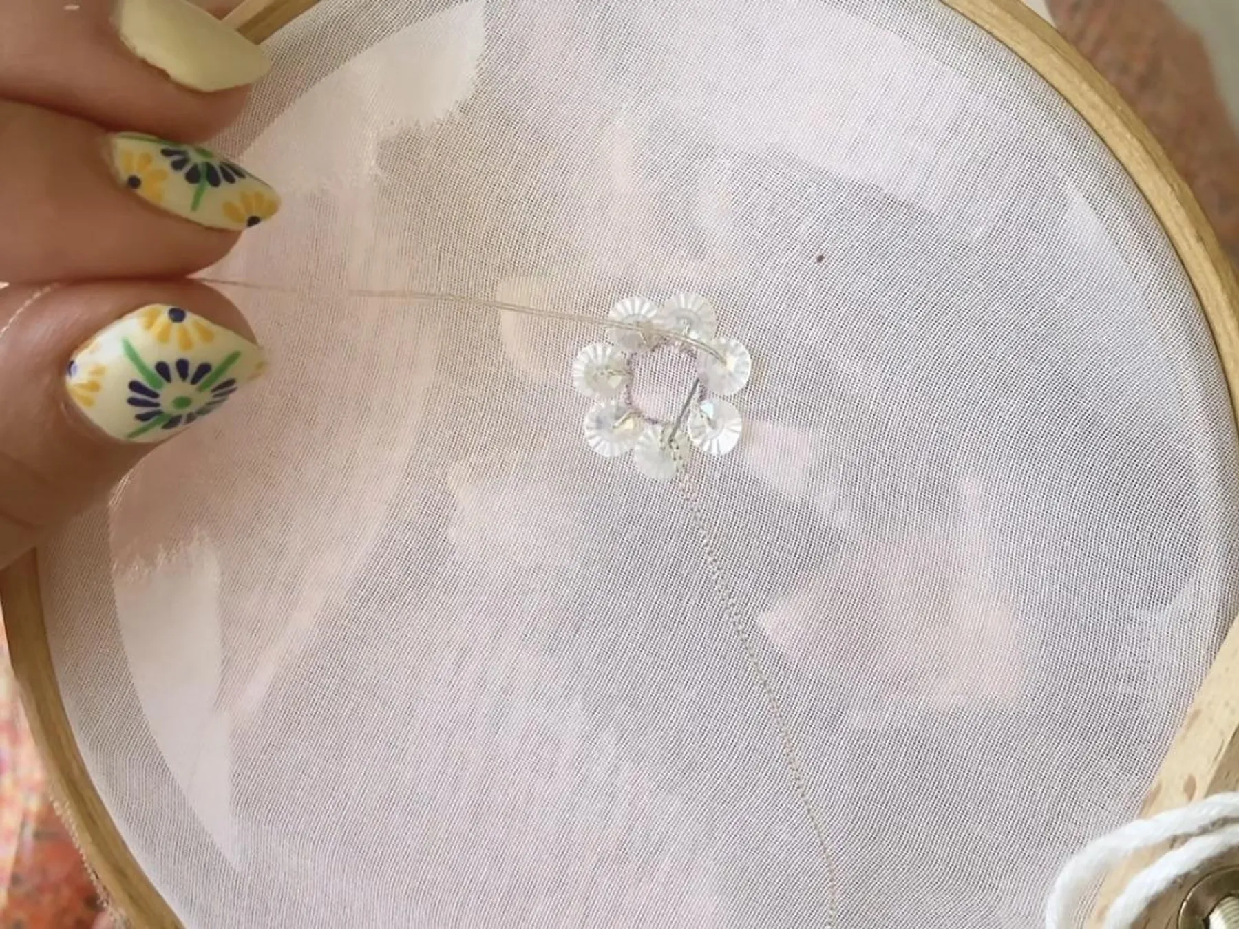 Brodez vos boucles d'oreilles avec Léa - Image n°4 - Wecandoo