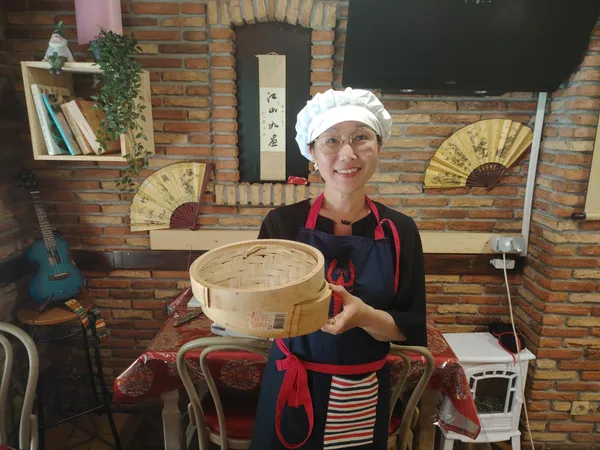 Lin : Cheffe cuisinière à Lille