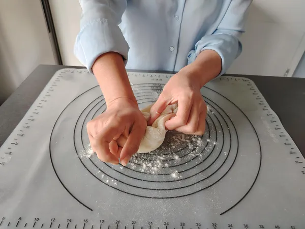 Réalisez vos raviolis chinois avec Lin - Image n°2 - Wecandoo