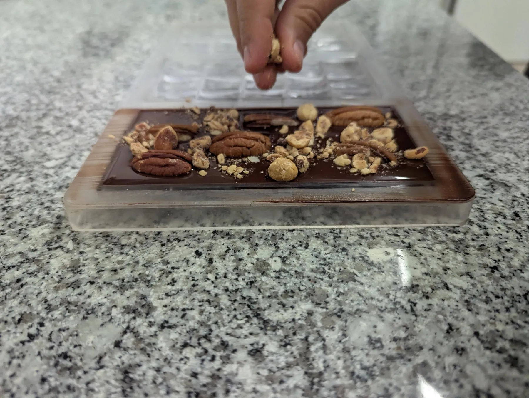 Découvrez la fabrication du chocolat Bean to Bar avec Tiphaine - Image n°5 - Wecandoo