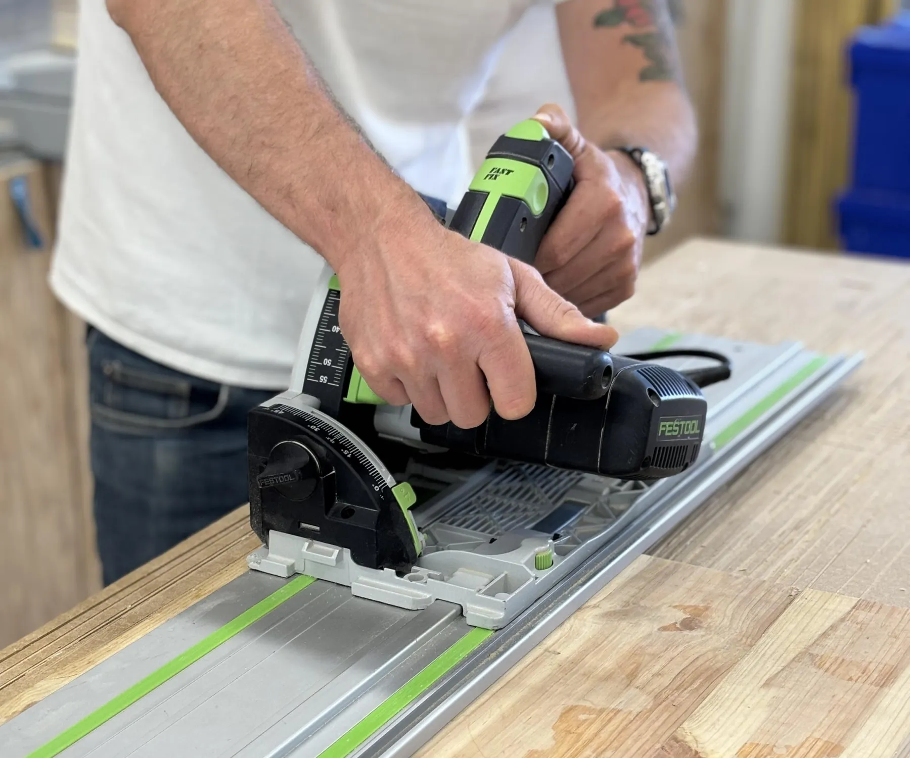 Réalisez un luminaire en bois avec Nadine et François - Image n°4 - Wecandoo