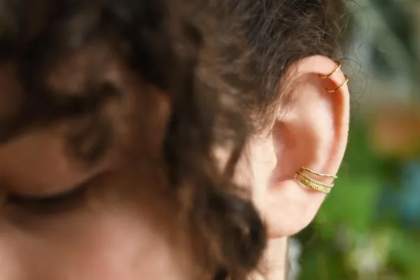 Créez votre duo d'Ear Cuff ciselés avec Diane - Image n°1 - Wecandoo