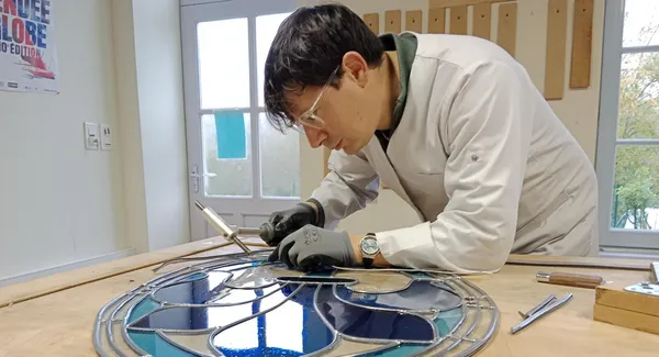 Initiez-vous à l’art du vitrail sur une journée avec Thibault - Image n°3 - Wecandoo