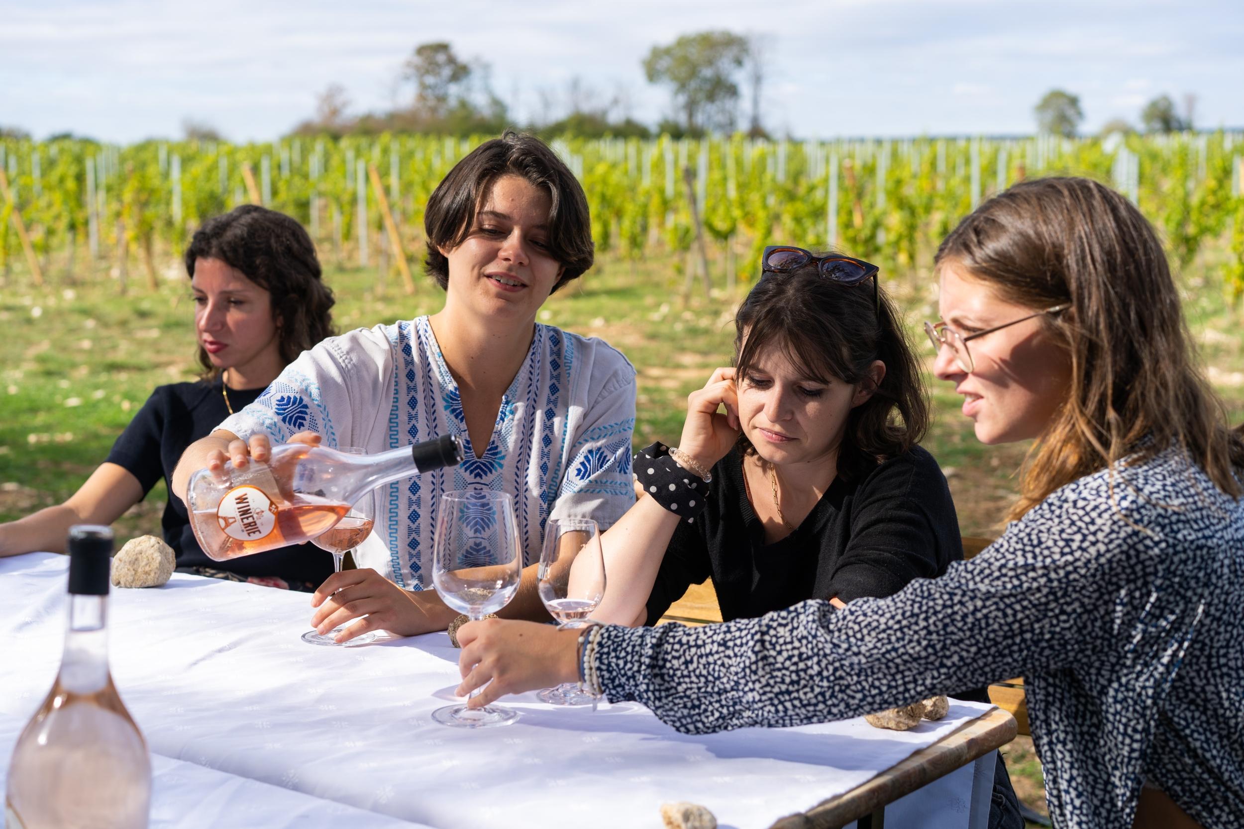 Dégustez des accords mets et vins avec l'équipe de la Bouche du Roi - Image n°9 - Wecandoo