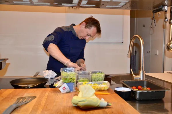 Partagez un apéro étonnant à base d'insectes comestibles avec Laurent - Image n°3 - Wecandoo