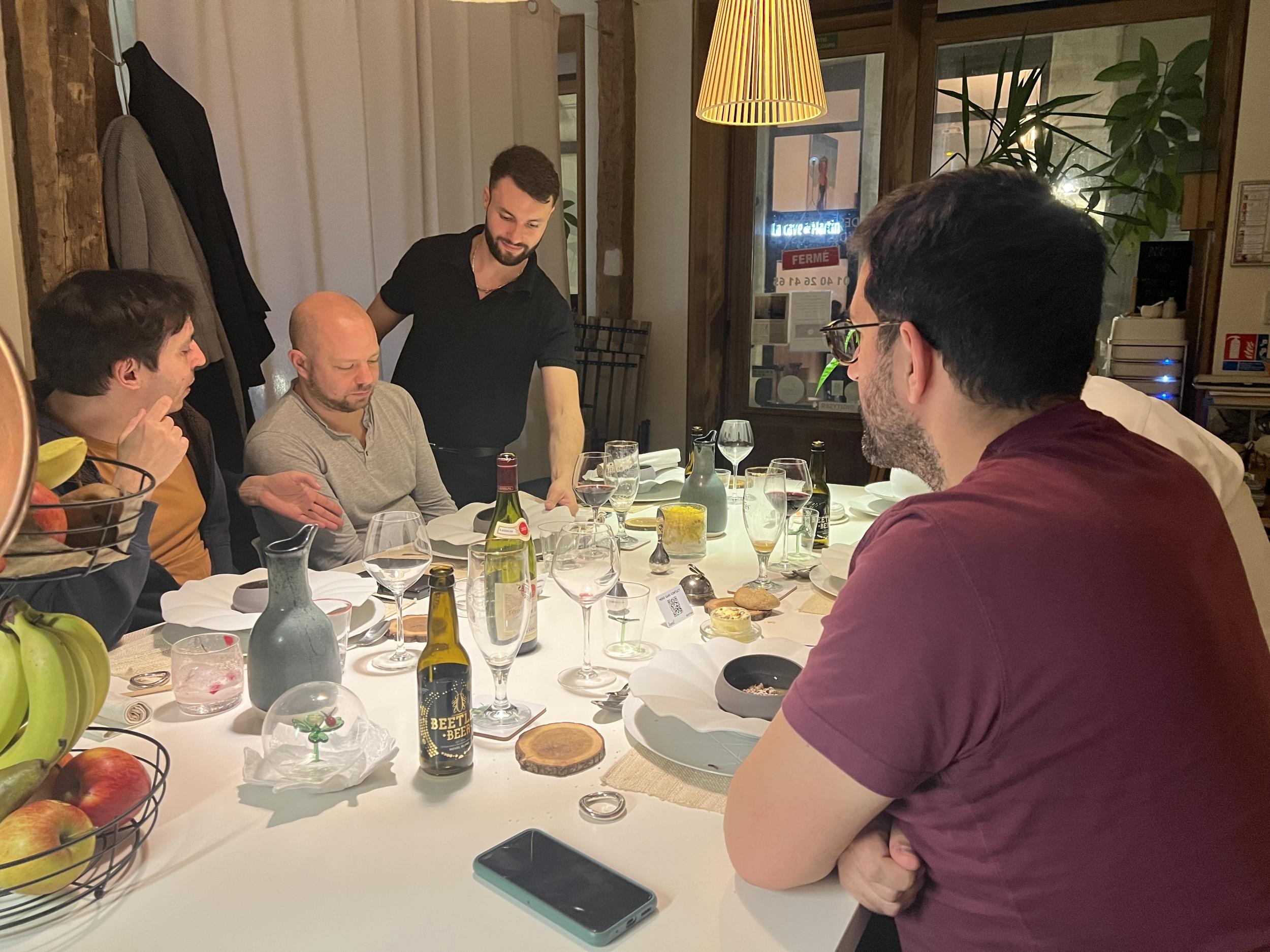 Dégustez des tapas et un cocktail de cuisine du futur agrémentés d'insectes avec Laurent - Image n°3 - Wecandoo