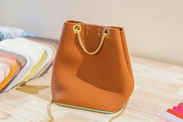 Créez votre sac en cuir à Paris