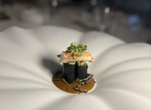 Défiez-vous à manger du scorpion en groupe à Paris