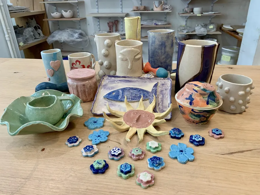 Initiez-vous au modelage et au décor sur céramique - Image n°1 - Wecandoo