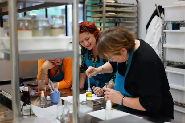 Créez vos deux soins visage avec Christine - Image n°3 - Wecandoo