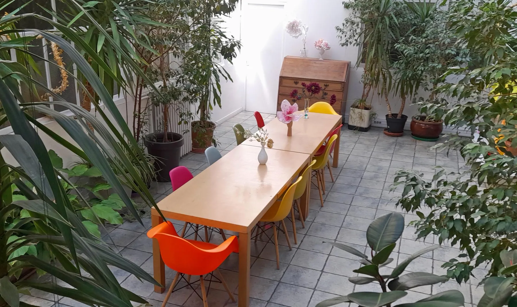 Créez une fleur éternelle et sa tige en papier avec Anna à Paris - Afbeelding nr. 3 - Wecandoo