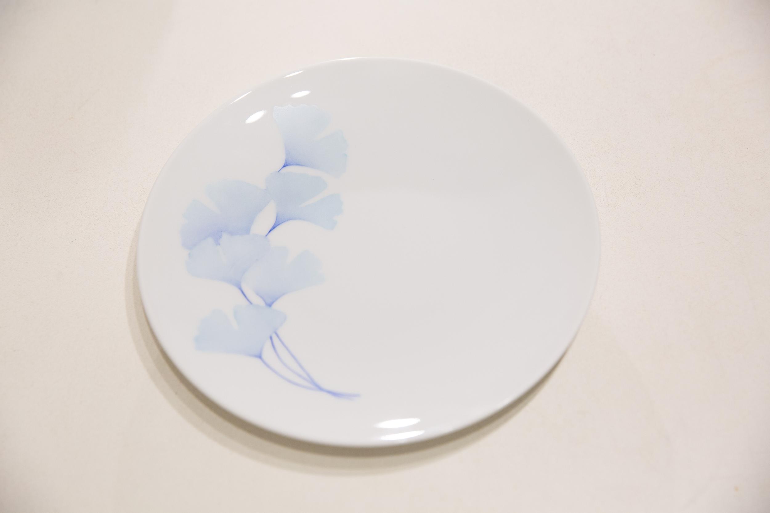 Initiez-vous au décor sur porcelaine en duo avec votre enfant accompagnés par Alix - Image n°11 - Wecandoo