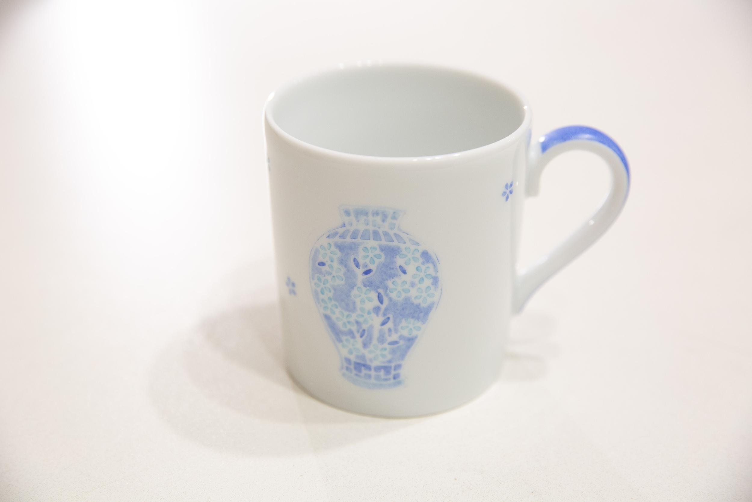 Initiez-vous au décor sur porcelaine en duo avec votre enfant accompagnés par Alix - Image n°5 - Wecandoo