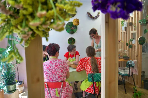 Réalisez votre couronne de fleurs séchées locales - Image n°3 - Wecandoo