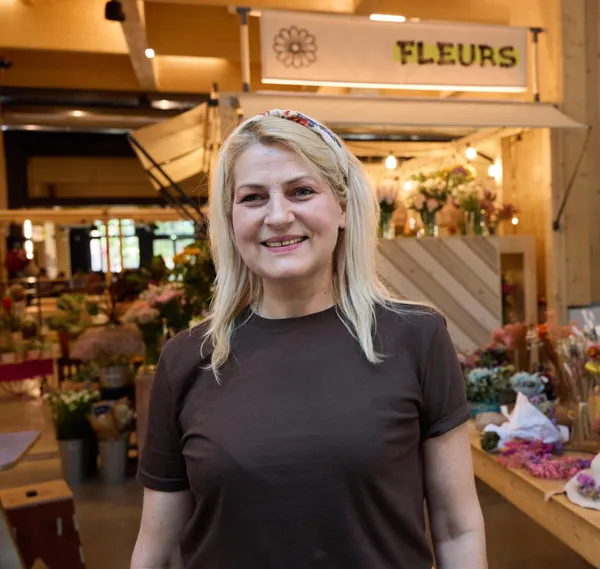 Elizabeta : Fleuriste à Paris