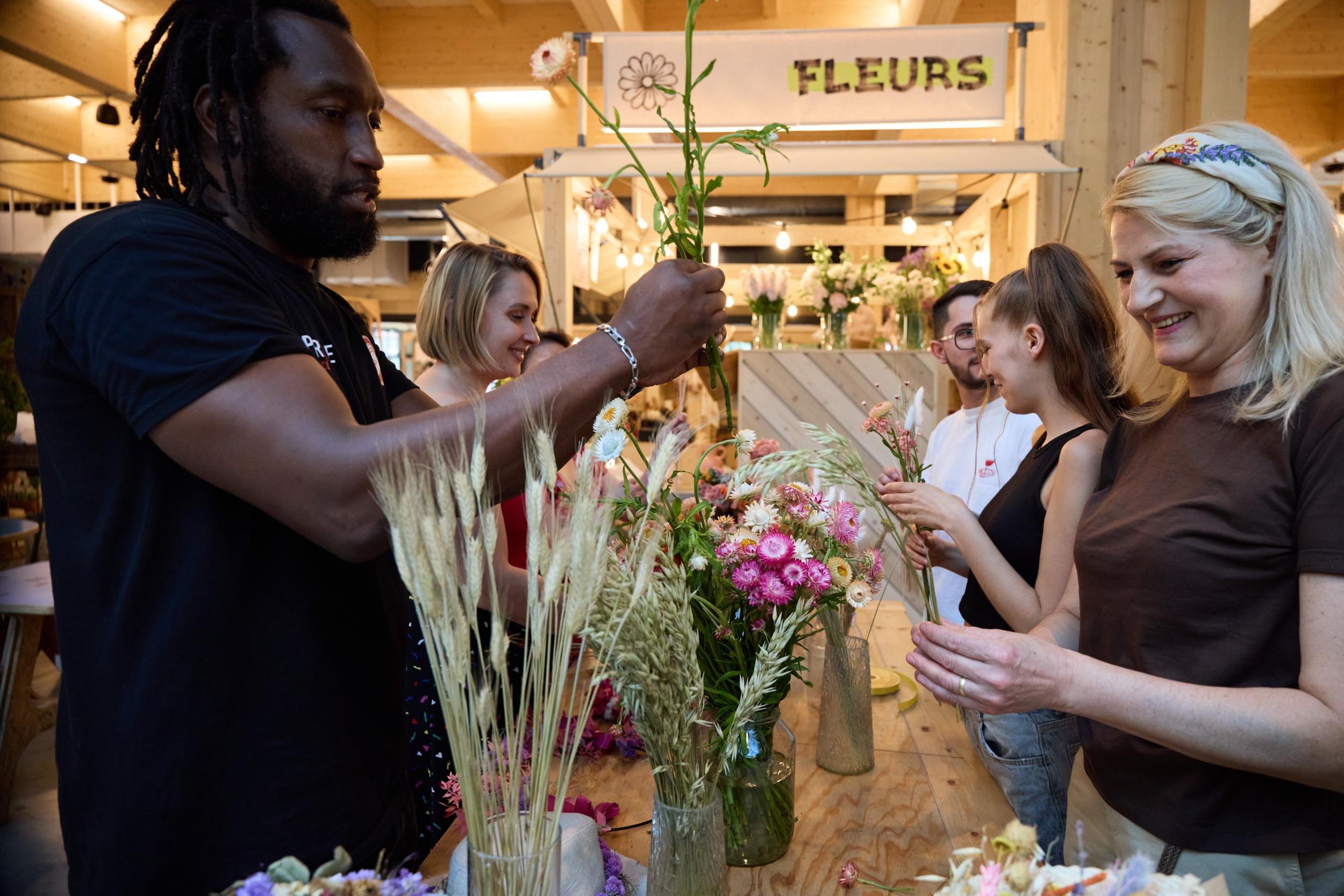 Réalisez votre bouquet de fleurs séchées avec Elizabeta - Image n°11 - Wecandoo