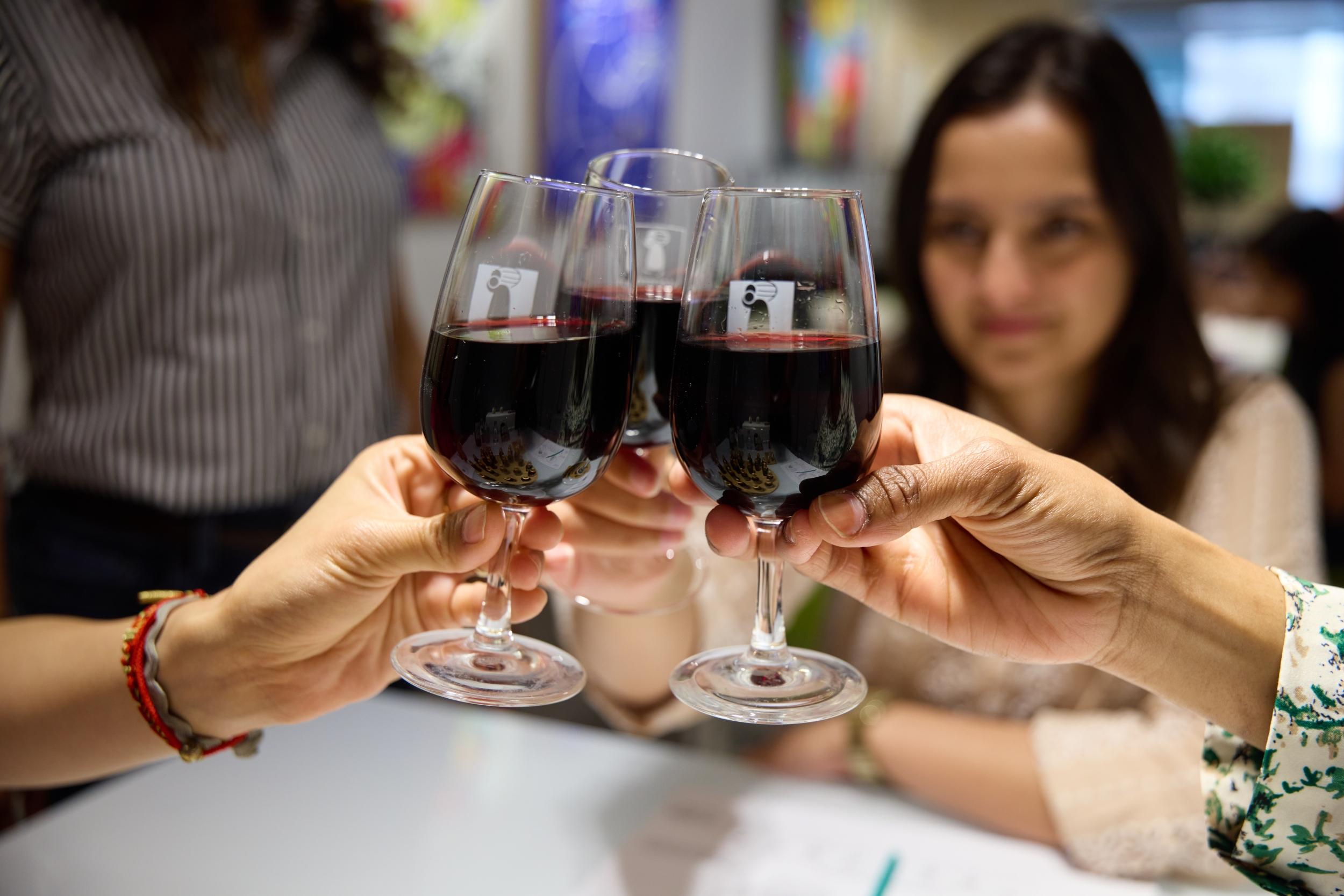 Créez votre parfum autour d'un apéro avec Gauri - Image n°8 - Wecandoo