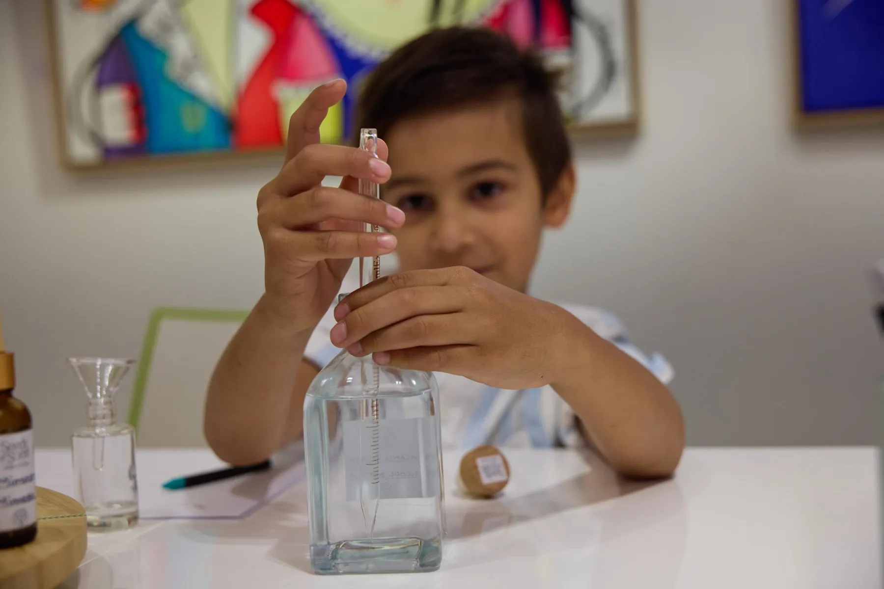Fabriquez avec votre enfant son premier parfum accompagnés par Gauri - Image n°2 - Wecandoo