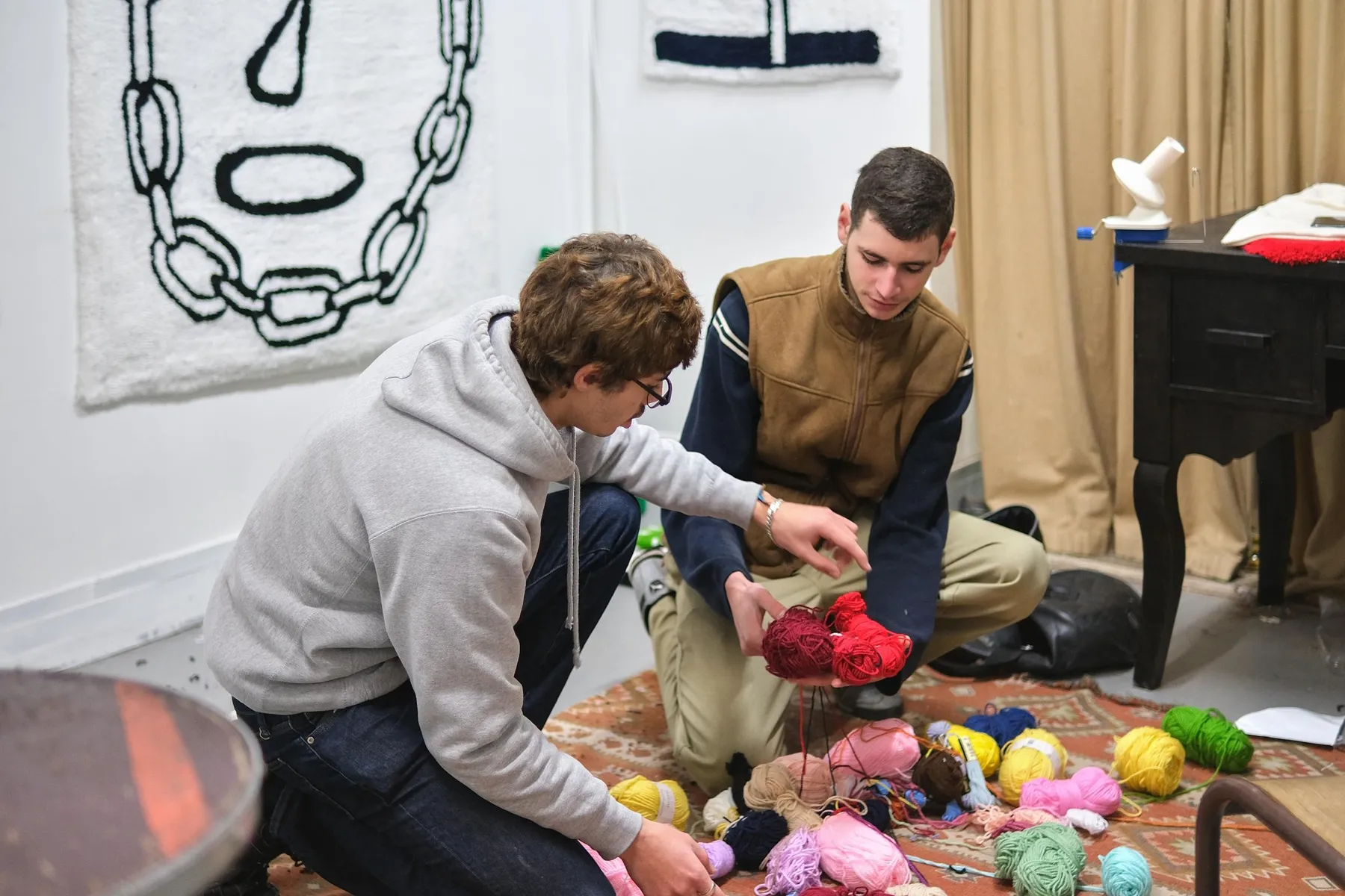 Découvrez le tufting avec Naïm et Bryan - Image n°3 - Wecandoo