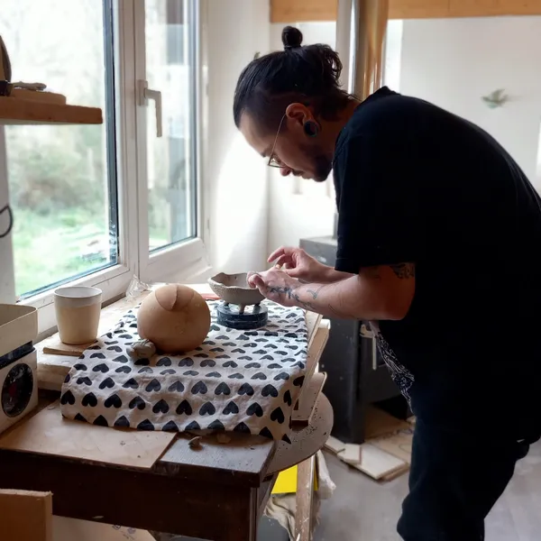 Initiez-vous au modelage et tournage de céramique sur une journée avec Virginie - Image n°5 - Wecandoo