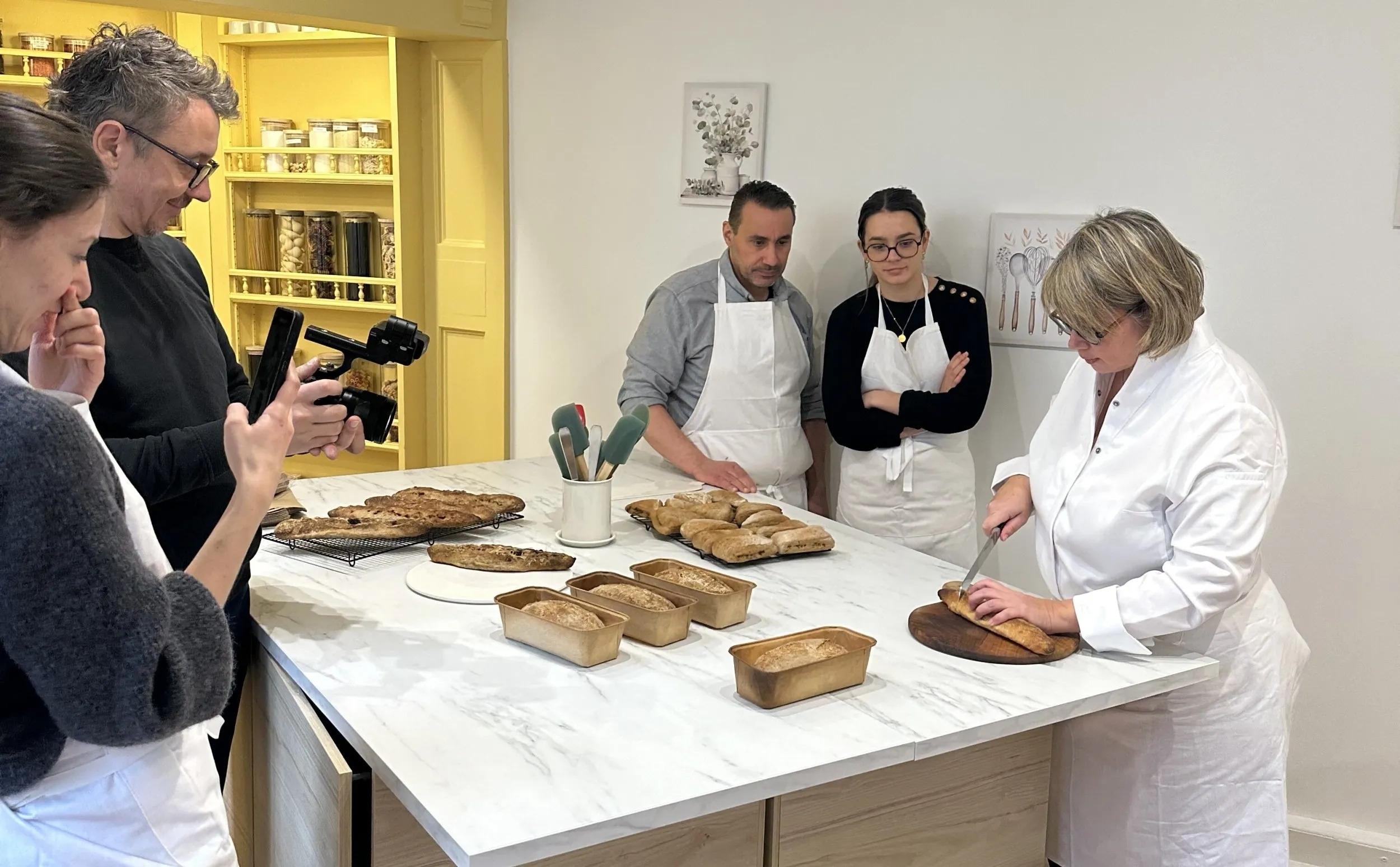 Réalisez votre pain maison avec Mounia à Paris - Image n°3 - Wecandoo