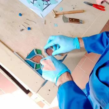 Découvrez l'art du vitrail