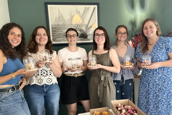 Réunissez votre équipe et réalisez vos créations en fleurs séchées avec Lydia - Image n°4 - Wecandoo