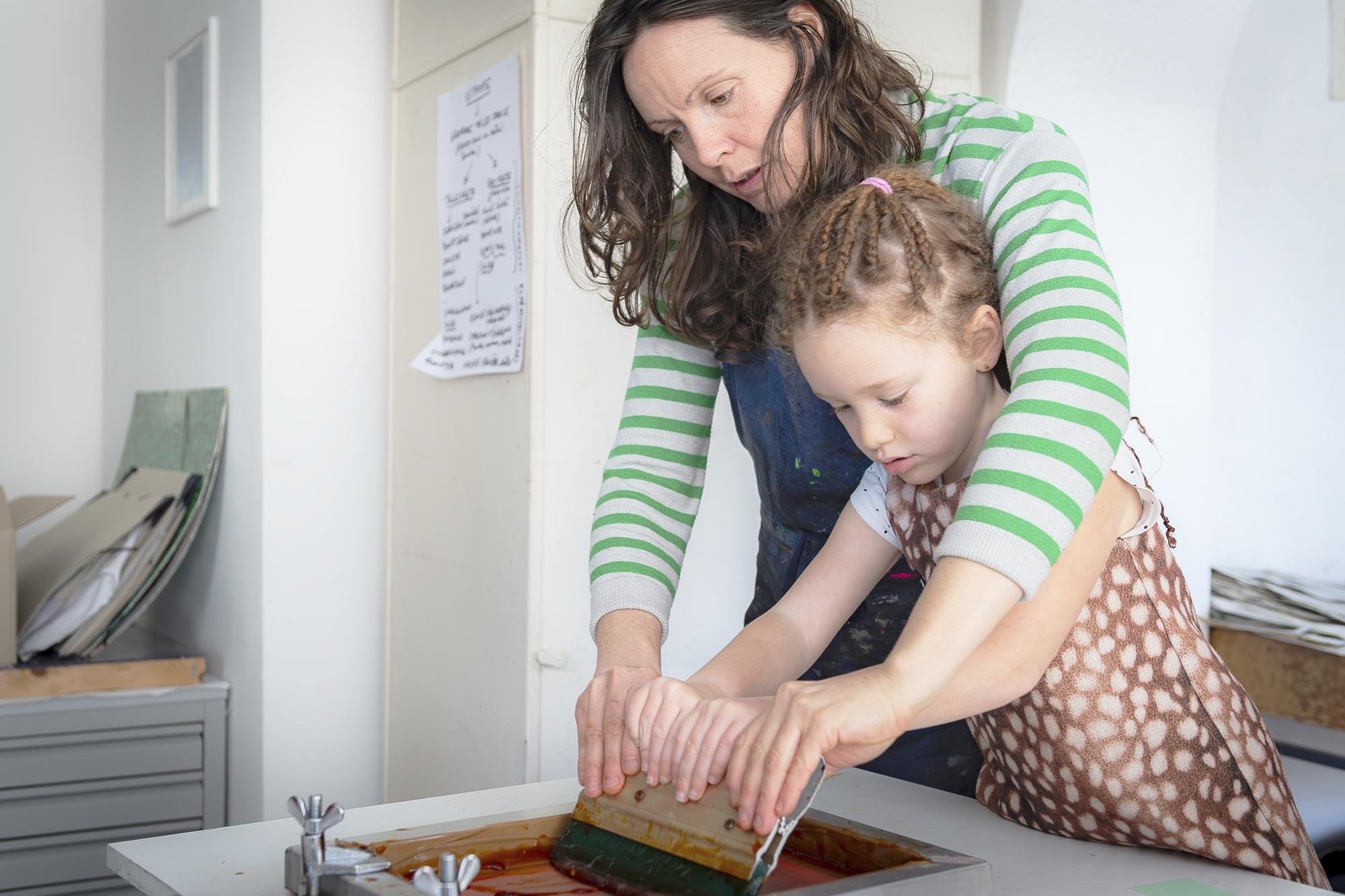 Sérigraphiez vos motifs sur une journée en duo avec votre enfant, accompagnés par Amandine - Image n°8 - Wecandoo