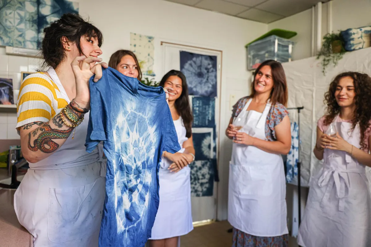 Initiez-vous à la teinture indigo autour d'un apéro