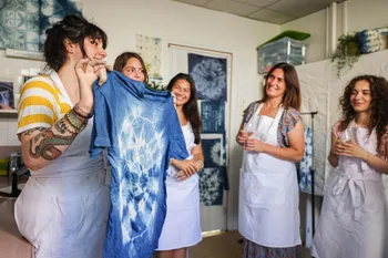 Initiez-vous à la teinture indigo autour d'un apéro