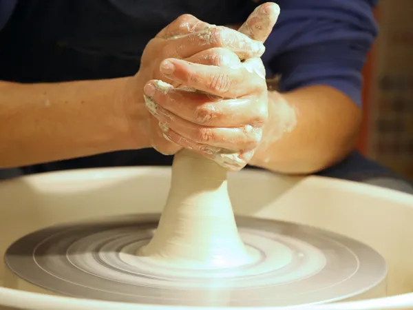 Découvrez le tour et le modelage le temps d’une journée avec Aurélie et son équipe - Image n°5 - Wecandoo