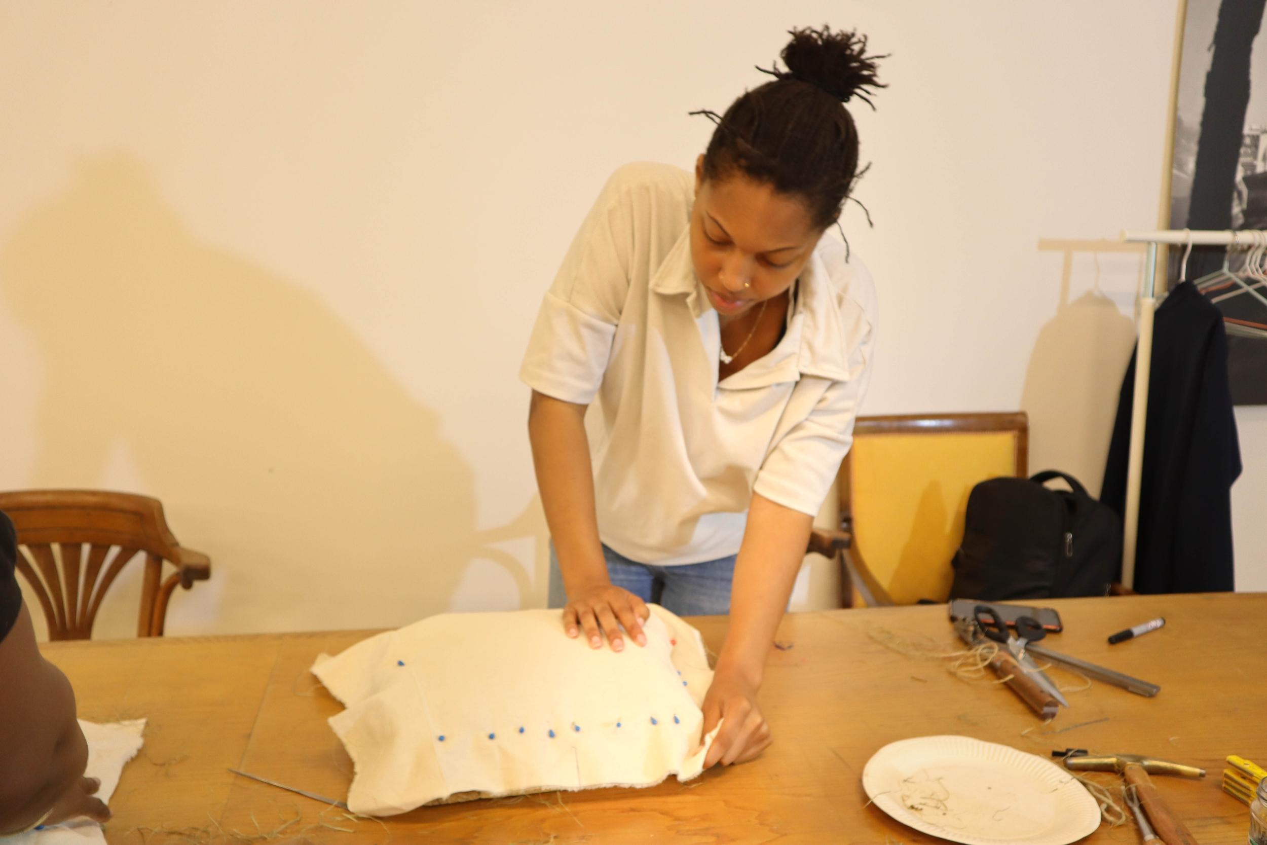 Réalisez votre repose-pieds en wax avec Corinne à Strasbourg - Image n°11 - Wecandoo