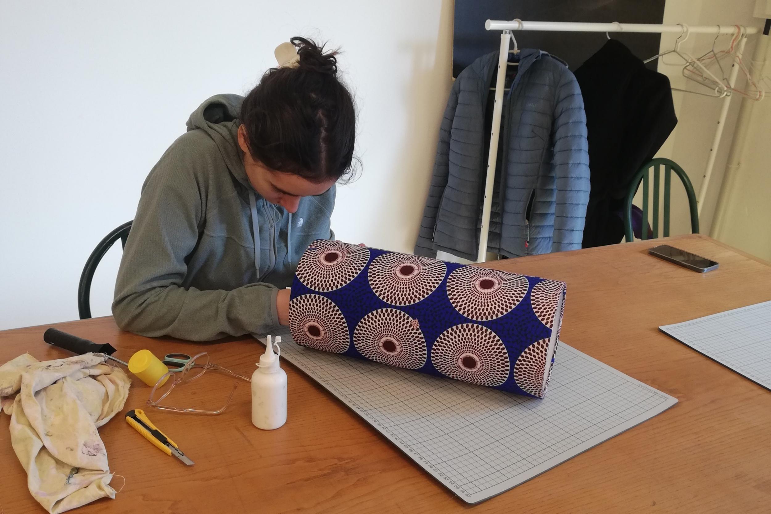 Réalisez votre lampe en wax avec Corinne à Strasbourg - Image n°6 - Wecandoo