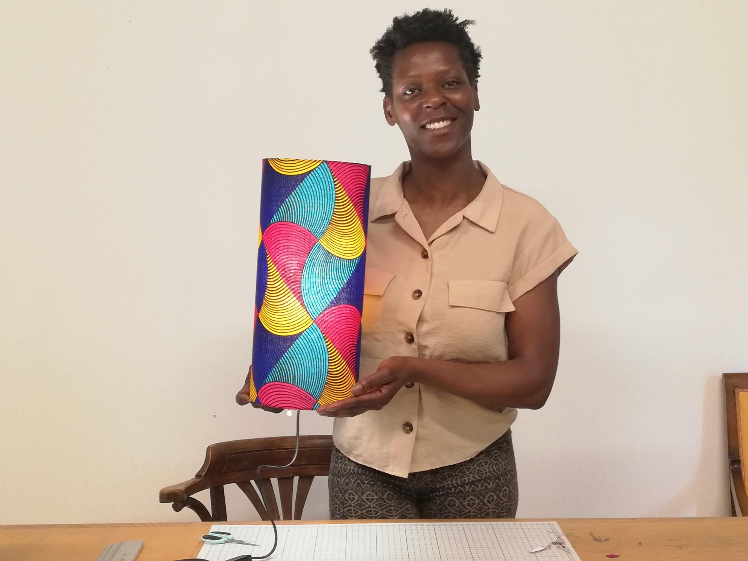 Réalisez votre lampe en wax avec Corinne à Strasbourg - Image n°8 - Wecandoo