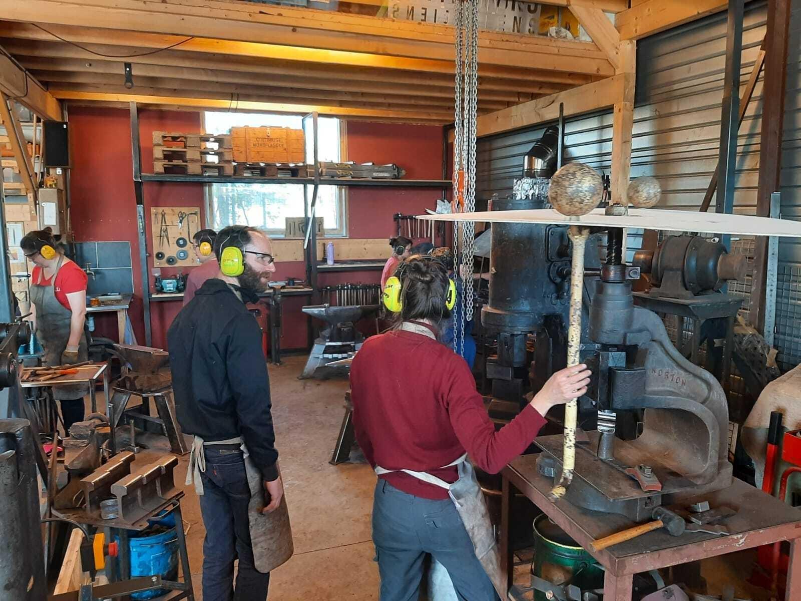 Forgez votre couteau en acier sur une journée avec Geoffroy et Nicolas - Image n°7 - Wecandoo