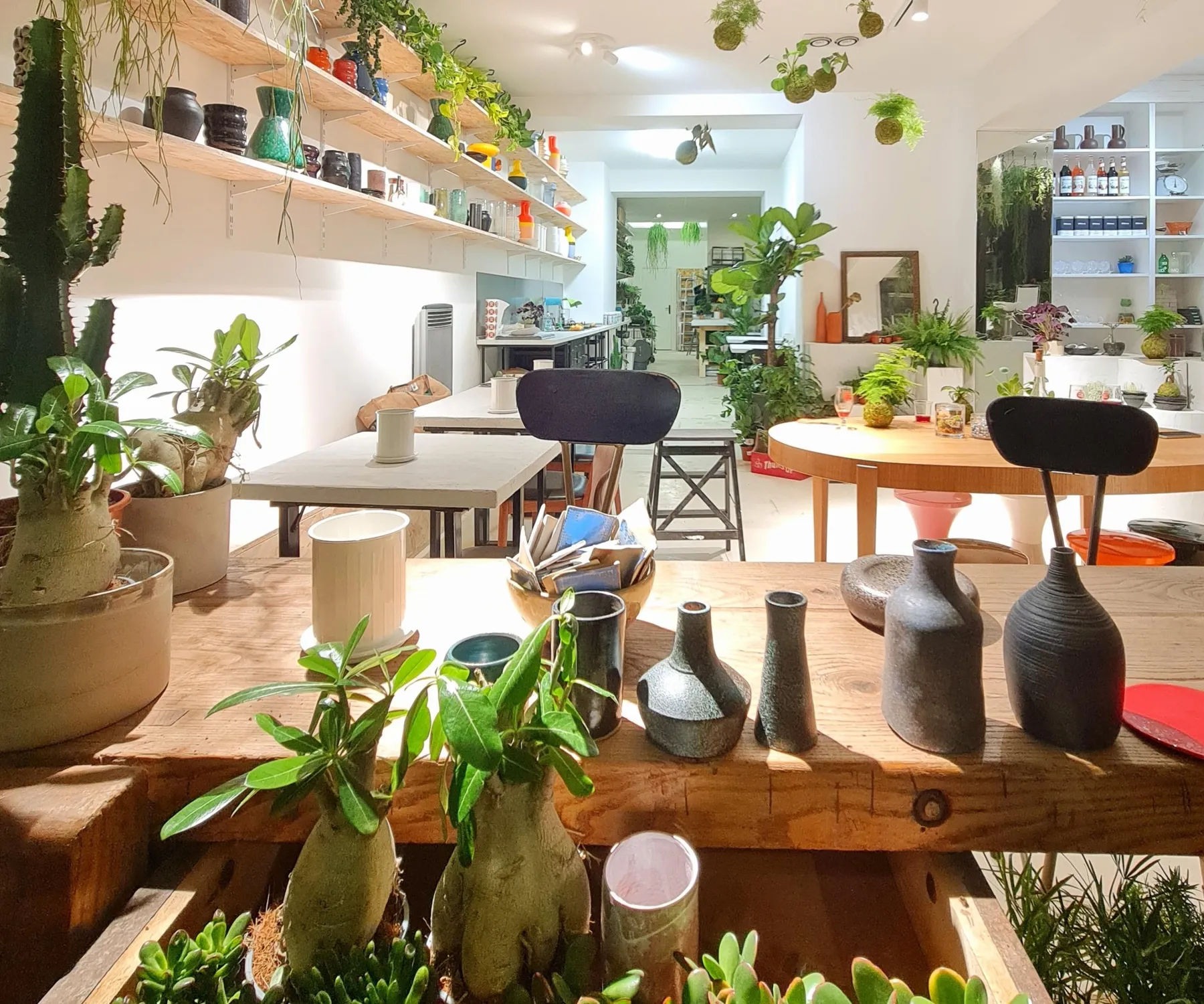 Initiez-vous à la peinture sur céramique avec San et son équipe - Image n°4 - Wecandoo