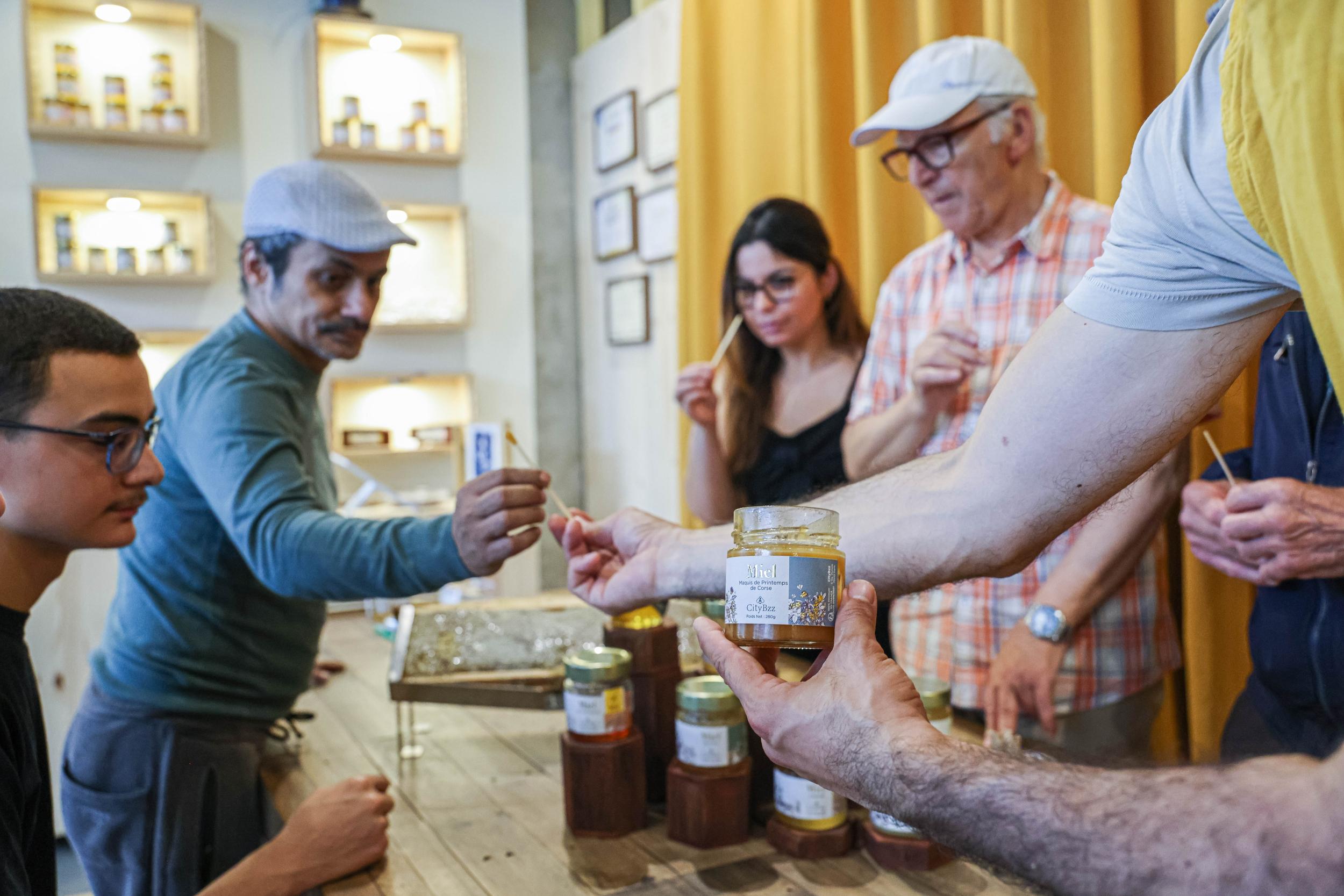 Découvrez les accords miels et fromages avec Volkan - Image n°6 - Wecandoo