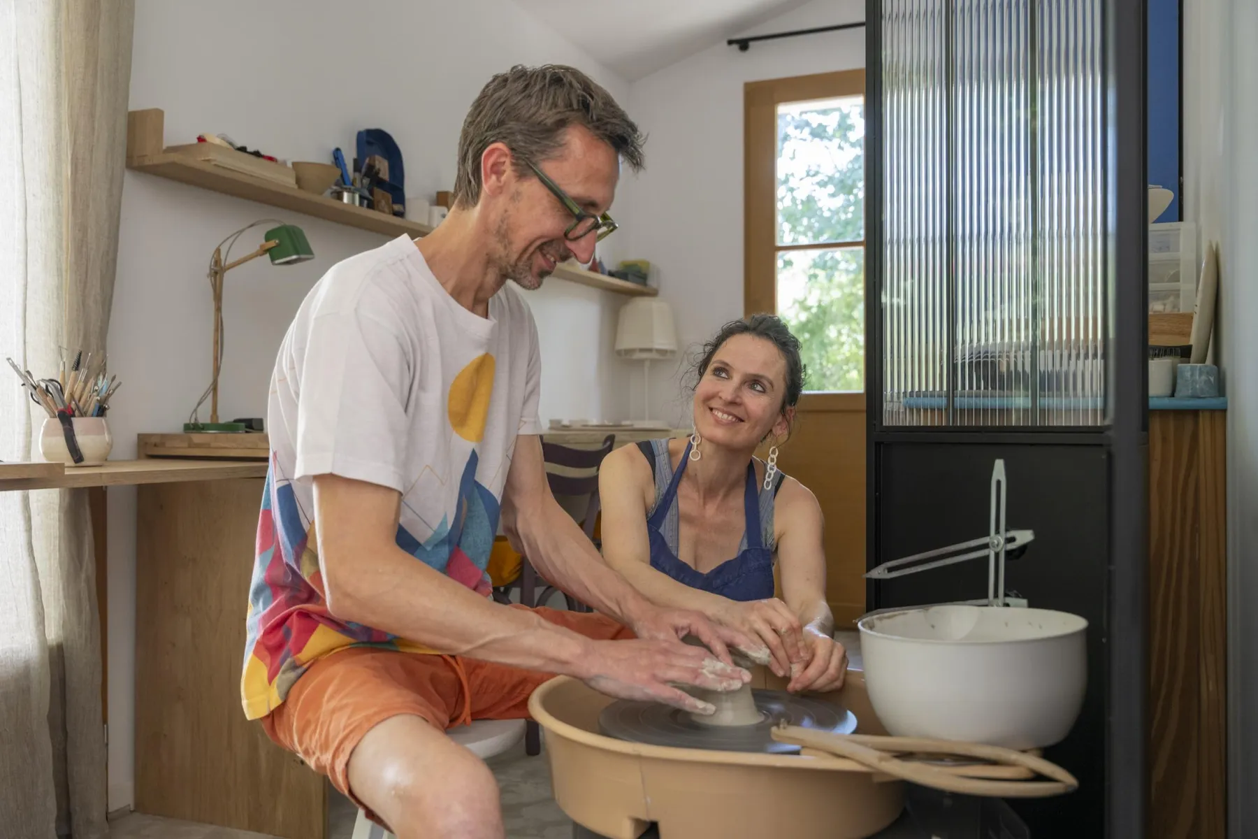 Initiez-vous au tour et au modelage au cœur du Lubéron avec Julie - Image n°2 - Wecandoo