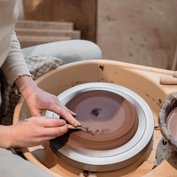 Initiez-vous au tour de potier en duo avec Bénédicte - Image n°2 - Wecandoo