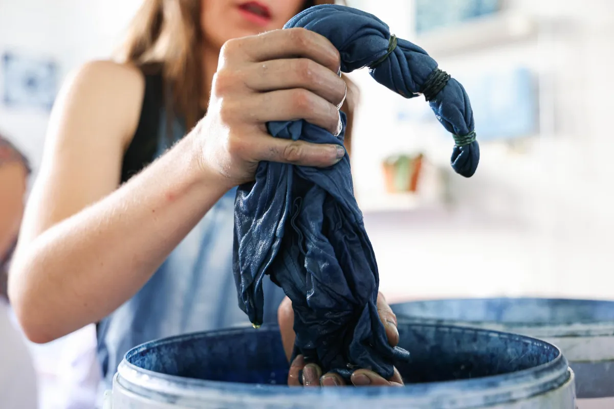 Initiez-vous à la teinture indigo en groupe