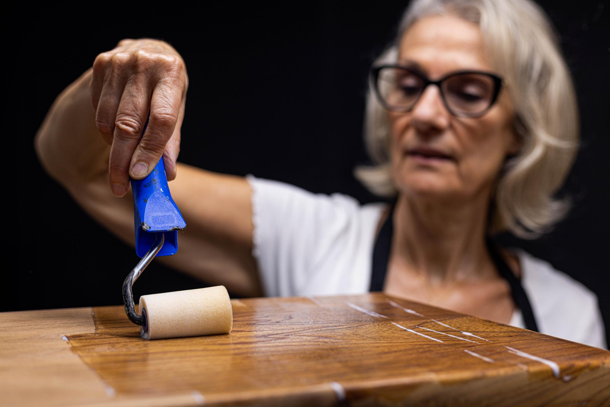 Initiez-vous au relooking de meuble