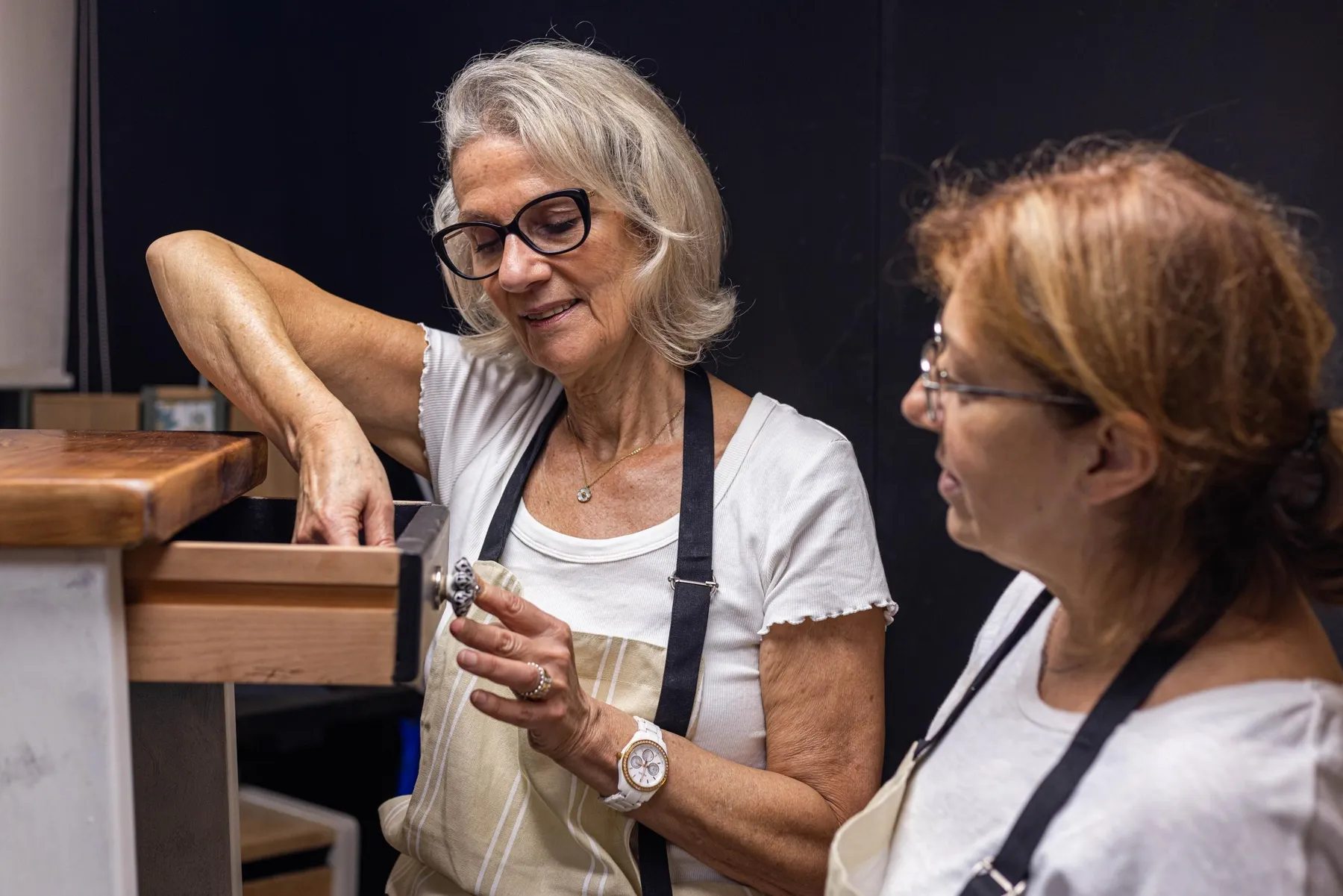 Apprenez à restaurer votre petit meuble avec Ana - Image n°2 - Wecandoo