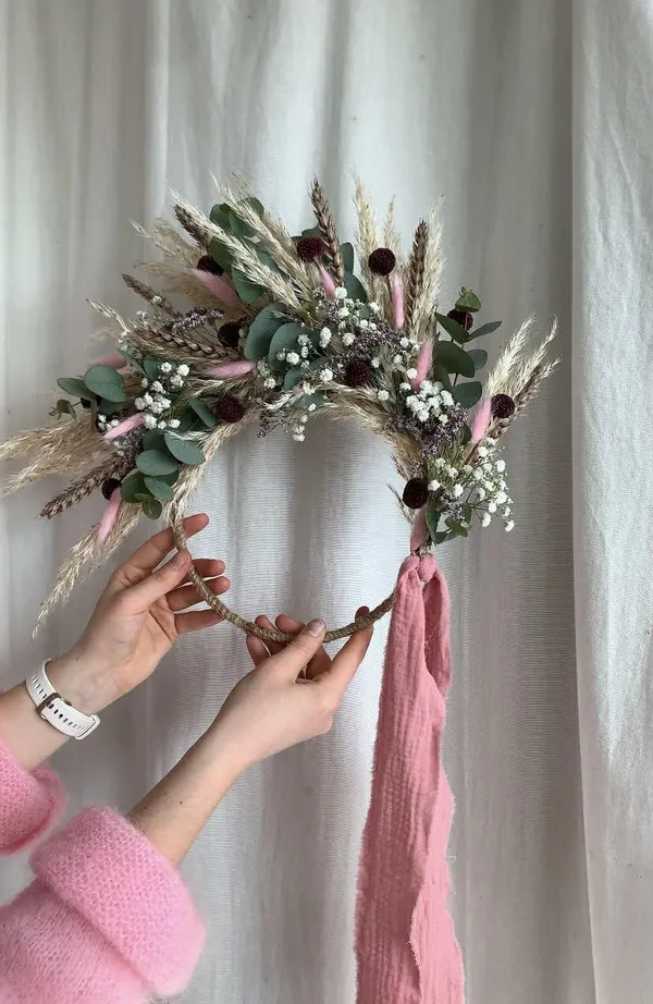 Fabriquez votre couronne de fleurs séchées avec Hélène et Clara - Image n°4 - Wecandoo