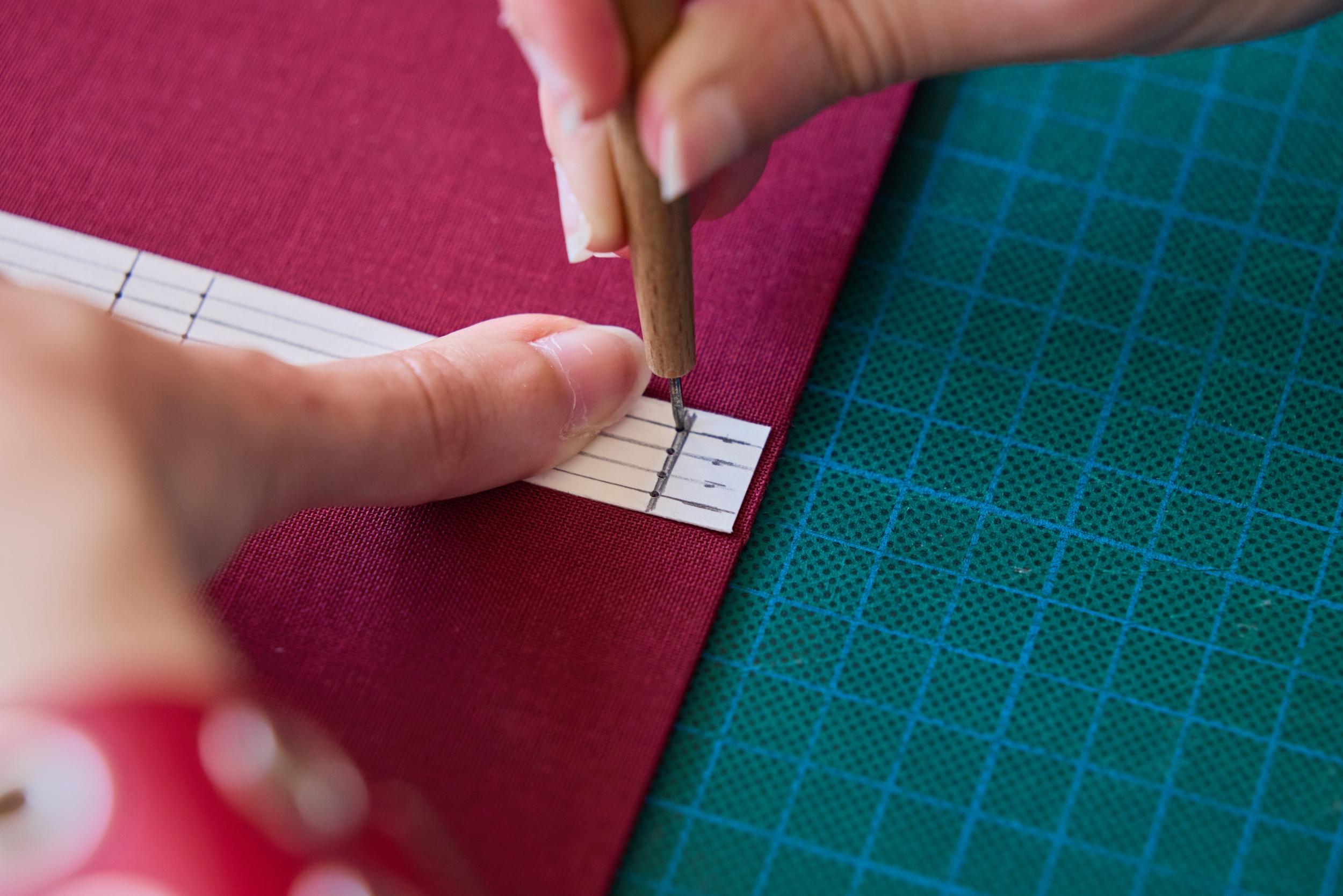 Fabriquez votre carnet A5 en reliure avec Katell - Image n°3 - Wecandoo
