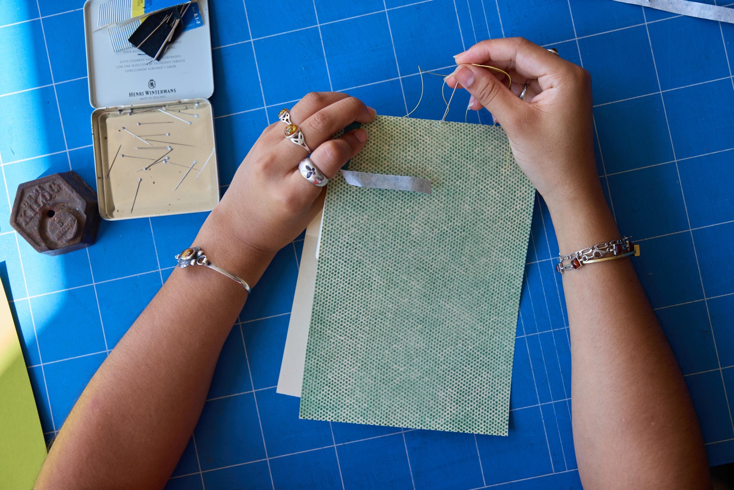 Fabriquez votre carnet A6 en reliure avec Katell - Image n°4 - Wecandoo