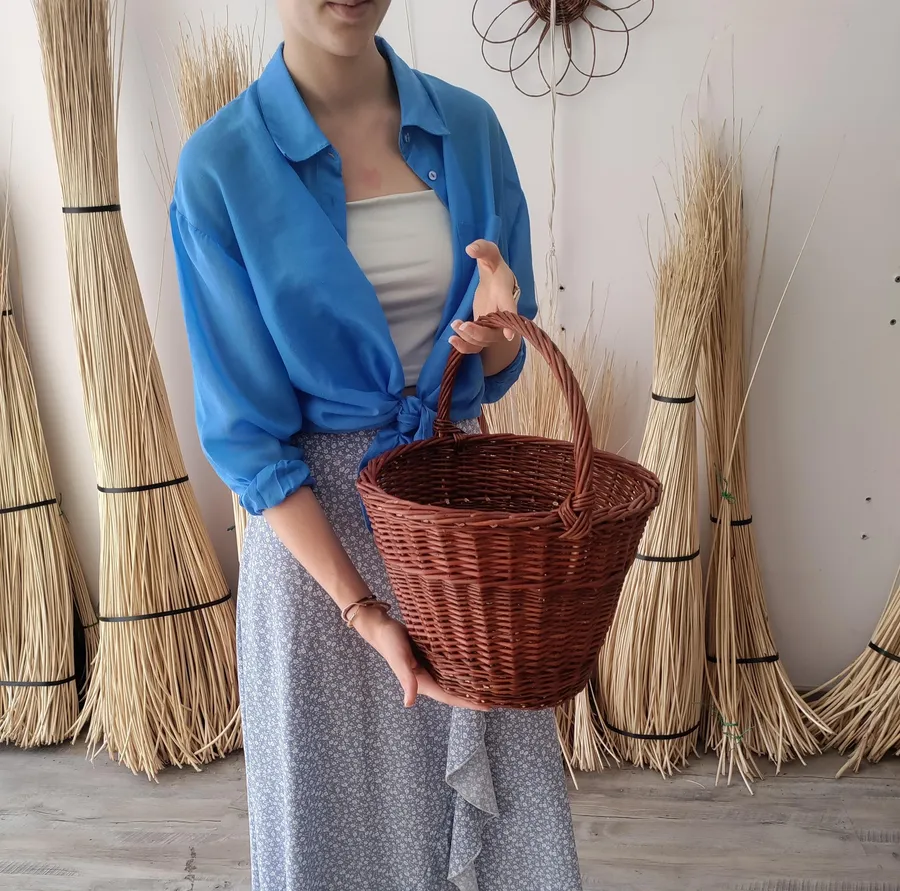 Réalisez votre panier sur fond de bois sur une journée avec Monique - Image n°1 - Wecandoo