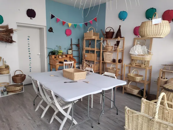 Réalisez votre corbeille sur fond en bois avec Monique - Image n°5 - Wecandoo