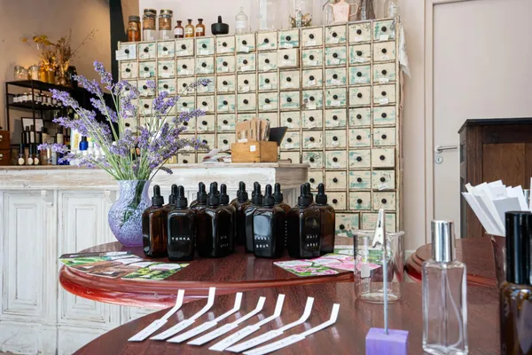 Créez votre eau de parfum sur-mesure avec Marion - Afbeelding nr. 4 - Wecandoo